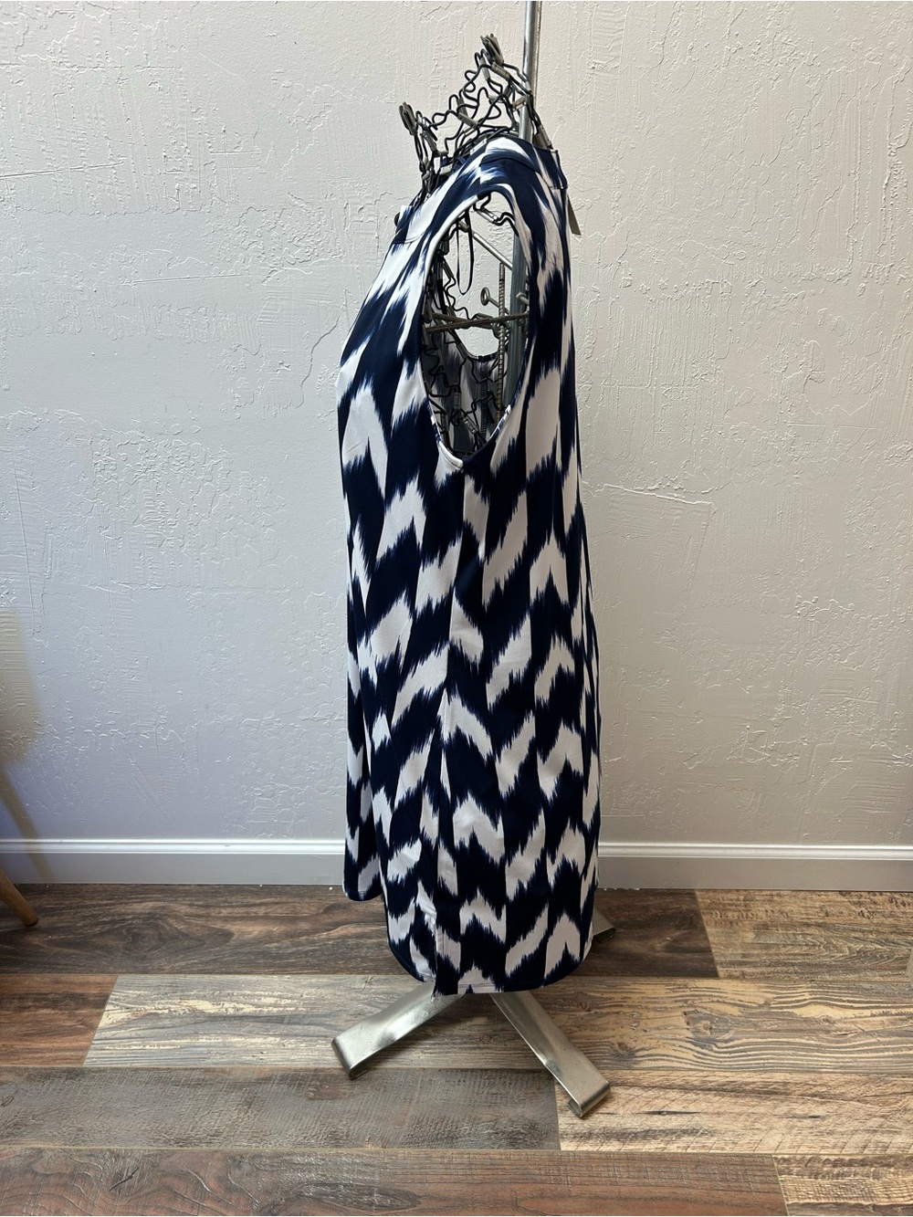 NWT Michael Michael Kors Navy White Ikat Sheath Dress Women’s Medium - Picture 3 of 5